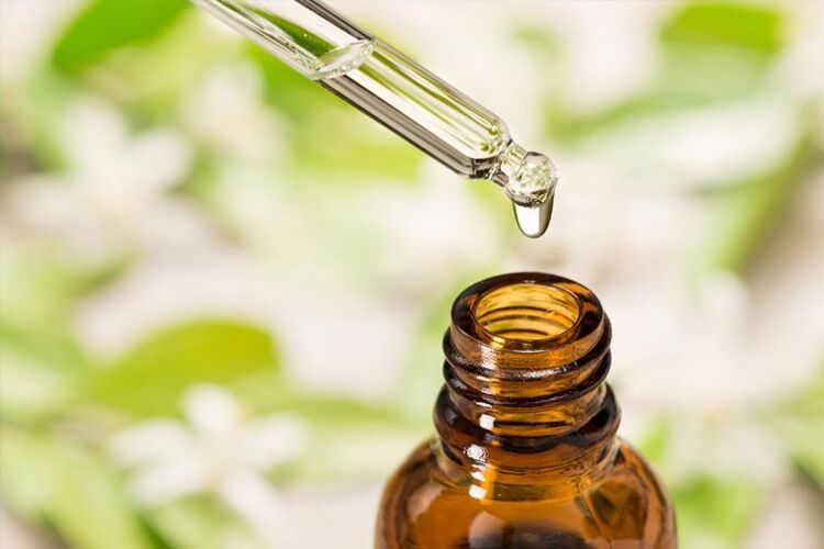 Medicament lichid acid pentru îndepărtarea chimică a papilamelor